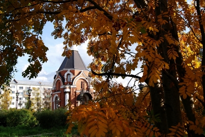Осень, часовня г. Краснотурьинск (Фото 3) 
