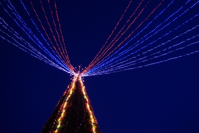 Новогодняя елка около ДК БАЗ