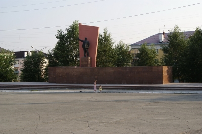 Памятник Ленину в Карпинске